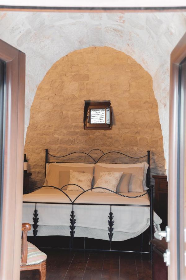 Masseria Montanaro Cisternino Exterior photo